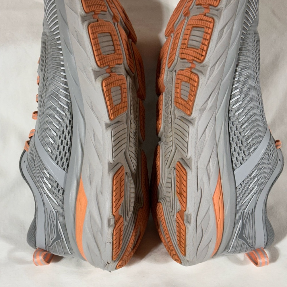 Hoka One One Bondi 7 Women's Gray and Peach Athletic Shoes - Picture 4 of 9